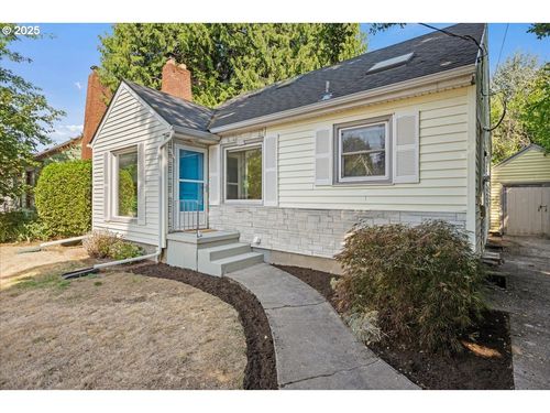2115 Ne Junior St, Portland, OR, 97211-5332 | Card Image