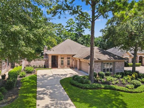 22 N Castlegreen Cir, The Woodlands, TX, 77381-6335 | Card Image