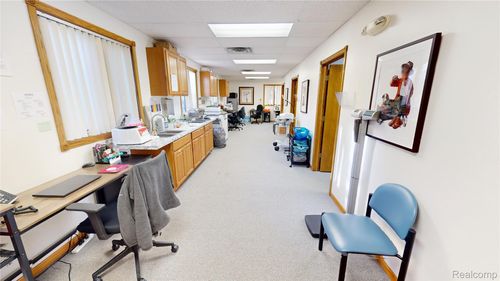 1225 W Grand River Ave, Howell, MI, 48843-3975 | Card Image