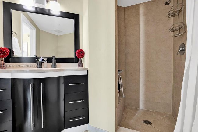 APT-2109 - 9055 Sw 73 Rd Ct, Condo with 3 bedrooms, 2 bathrooms and null parking in Pinecrest FL | Image 26