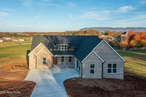 816 Majestic Mountains Blvd, Walland, TN, 37886-2094 | Card Image