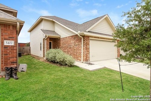 5330 Freshwater Way, San Antonio, TX, 78223-4761 | Card Image