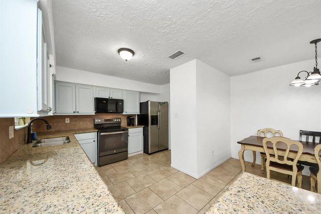 5822 Walnutgate Dr, House other with 3 bedrooms, 2 bathrooms and 2 parking in Spring TX | Image 18