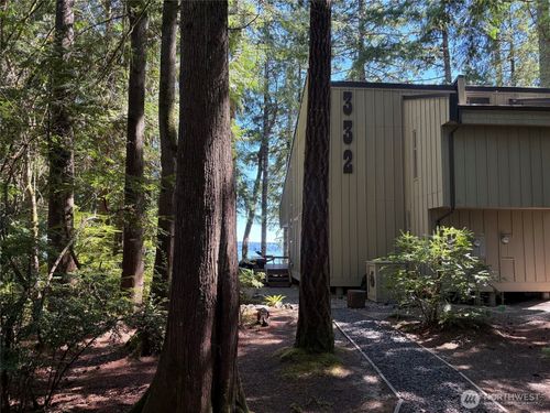 332-332 E Pointes Dr E, Shelton, WA, 98584-9418 | Card Image