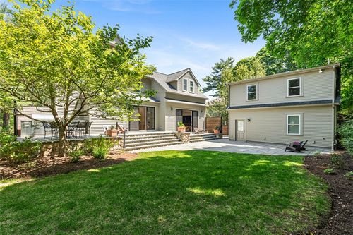 10 Pine Rd, Sharon, MA, 02067-1914 | Card Image