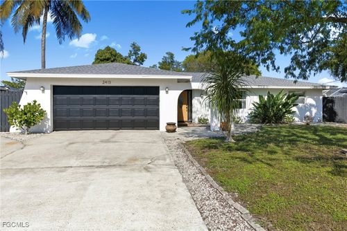 2413 Woodland Cir, FORT MYERS, FL, 33907-5814 | Card Image