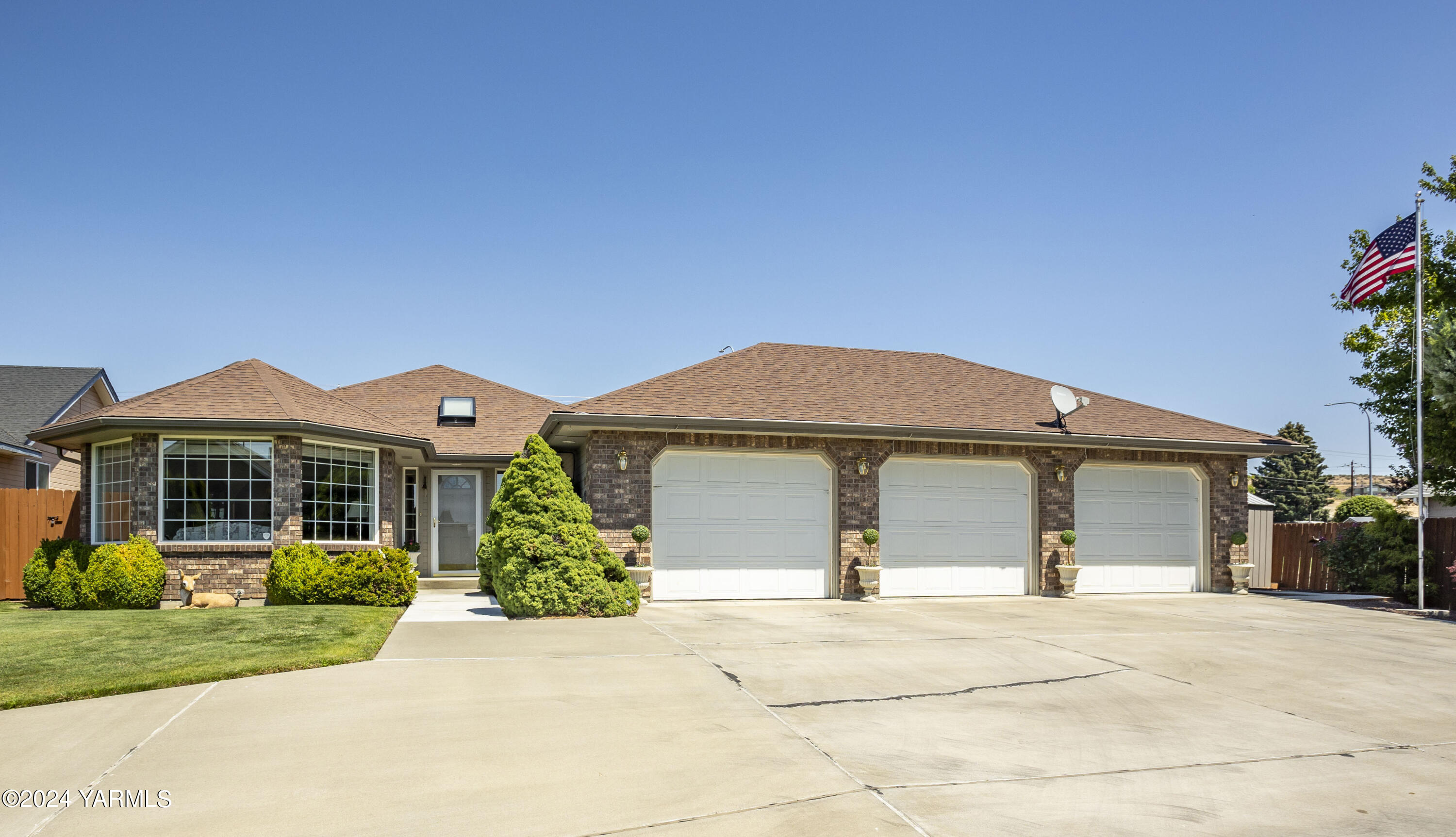 93rd Ave, Yakima, WA 98908