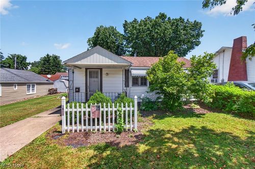 1208 Brooklyn Ave Sw, Canton, OH, 44710-1023 | Card Image