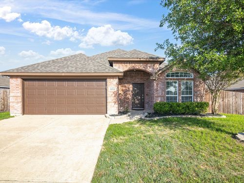 6813 Falconer Way, Fort Worth, TX, 76179-6707 | Card Image