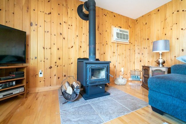 518 Mazinaw Lake, House other with 3 bedrooms, 1 bathrooms and null parking in Cloyne ON | Image 18