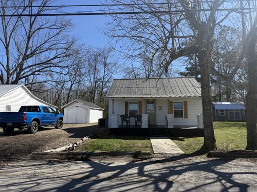219 Cedar St, Hohenwald, TN, 38462-1101 | Card Image