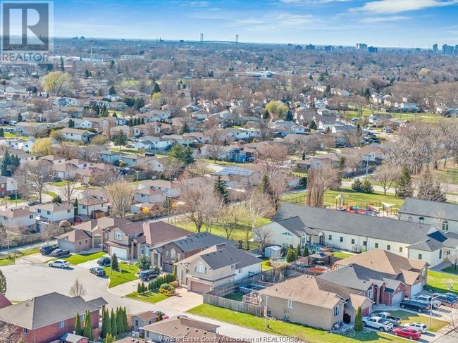 1840 St. Christopher Crt, House other with 4 bedrooms, 3 bathrooms and null parking in Windsor ON | Image 43