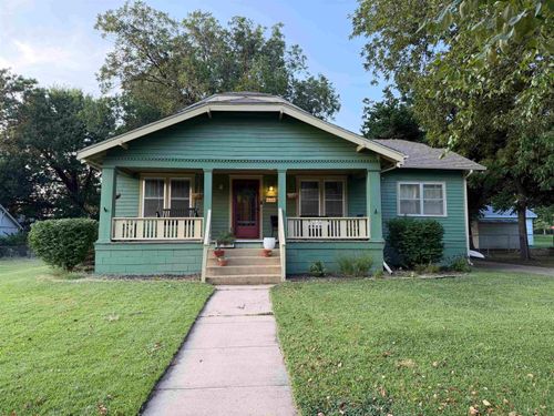 608 E 2nd St, Eureka, KS, 67045-1932 | Card Image
