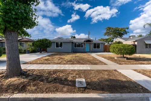 2719 E Norwich Ave, Fresno, CA, 93726-2219 | Card Image