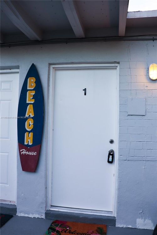 1-305 Phippen Waiters Rd, Dania Beach, FL, 33004-4911 | Card Image