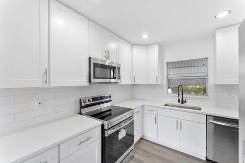 316 Nw 6th Ct, Deerfield Beach, FL, 33441-1750 | Card Image