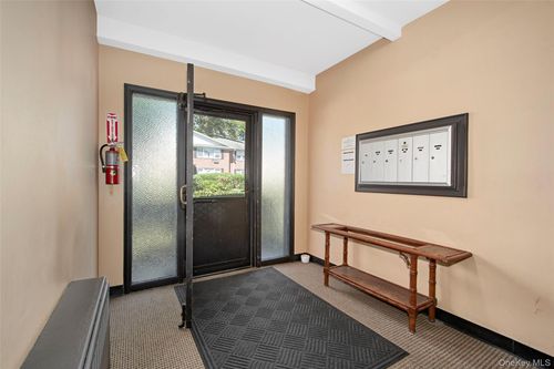 apt-a11-4 Walnut St, Rye, NY, 10580-2879 | Card Image