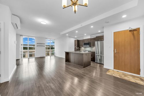 304-2200 Douglas Rd, Burnaby, BC, V5C0G8 | Card Image