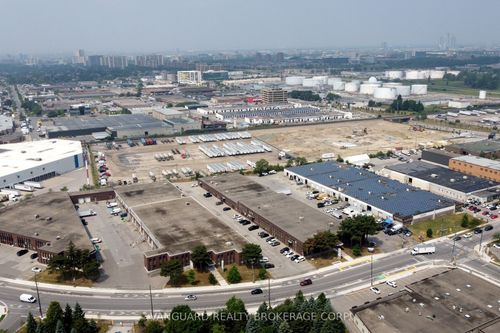 12-4480 Chesswood Dr, North York, ON, M3J2B9 | Card Image