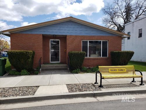 505 Oak St, Nezperce, ID, 83543-5066 | Card Image