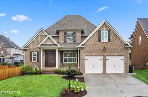 7913 Rustic Oak Dr, Knoxville, TN, 37919-8692 | Card Image
