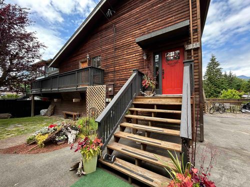 2111 Mamquam Rd, Garibaldi Highlands, BC, V0N1T0 | Card Image