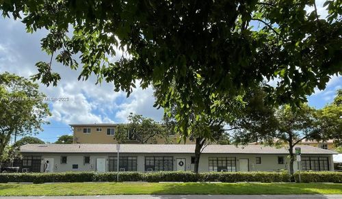1346 Nw 6th St, Miami, FL, 33125-4743 | Card Image