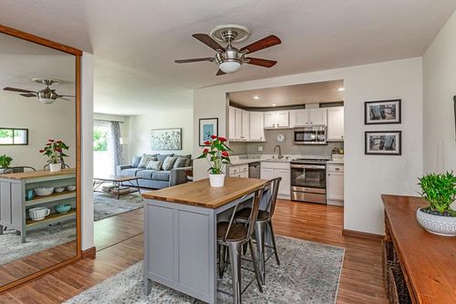 apt-308-1033 Crestview Dr, Mountain View, CA, 94040-3403 | Card Image