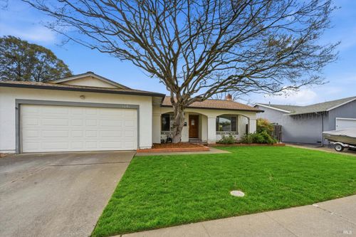 1091 Cayetano Dr, Napa, CA, 94559-4135 | Card Image