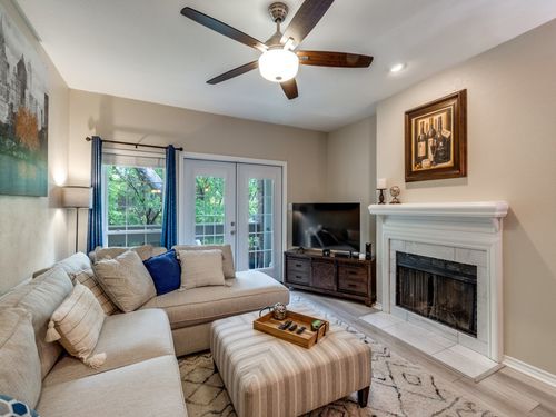 115-8550 Fair Oaks Xing, Dallas, TX, 75243-8050 | Card Image