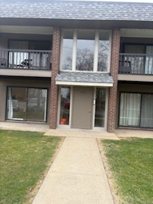 4-601 College Park Dr, Coraopolis, PA, 15108-2342 | Card Image