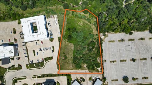 3061 Plaza Centre Ct, Bryan, TX, 77802-1429 | Card Image