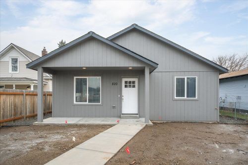 820 E Crown Ave, Spokane, WA, 99207-3307 | Card Image