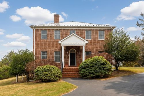3 Walnut Valley Ln, WEYERS CAVE, VA, 24486-2028 | Card Image
