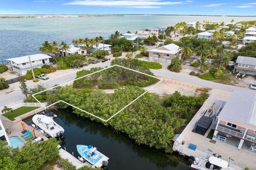 28597 Peg Leg Rd, Little Torch Key, FL, 33042-5514 | Card Image