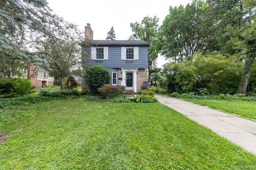 31718 W Chicago St, Livonia, MI, 48150-2830 | Card Image