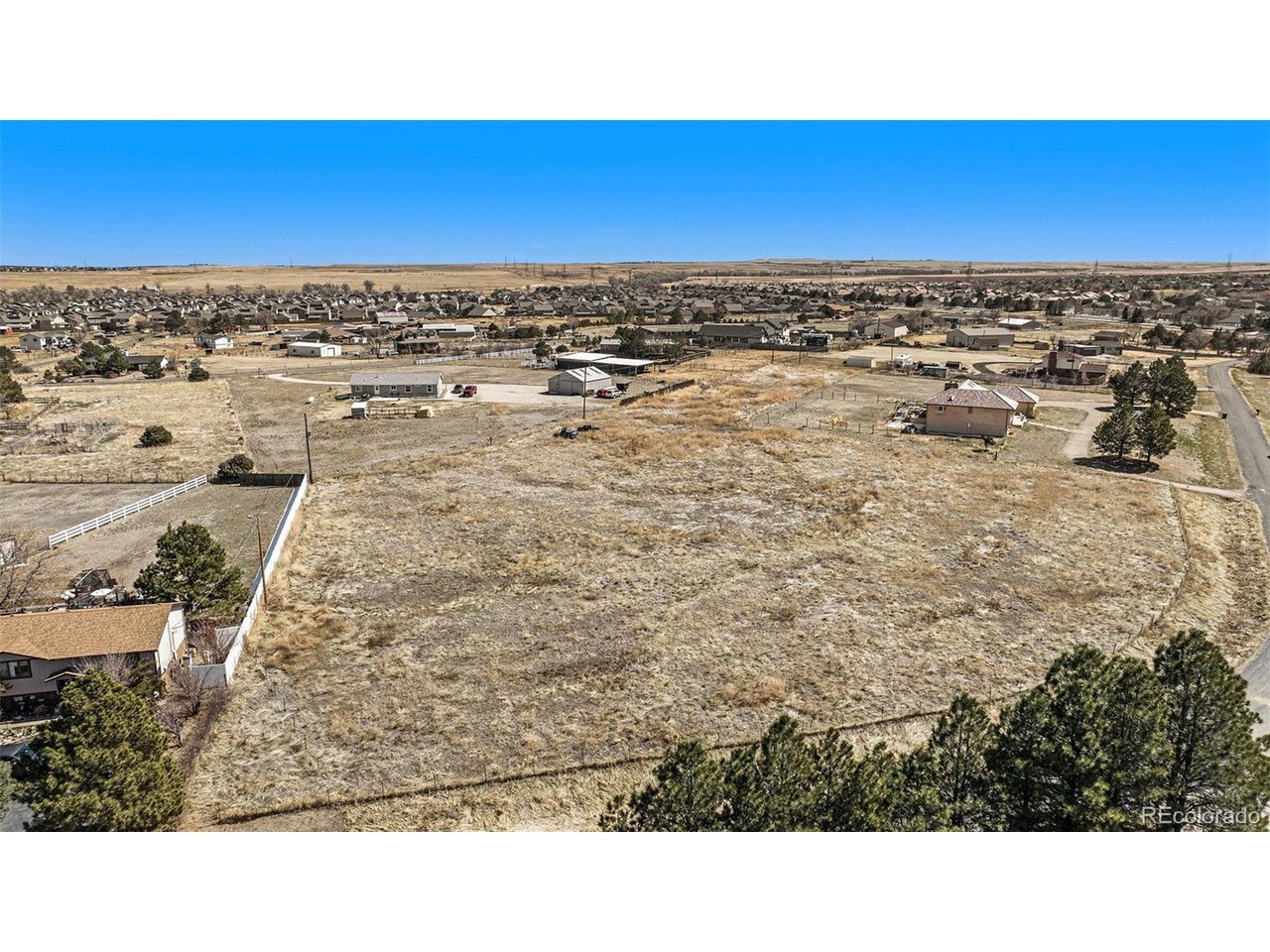 Land in Aurora 5