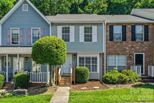 8117 Circle Tree Ln, Charlotte, NC, 28277-8887 | Card Image