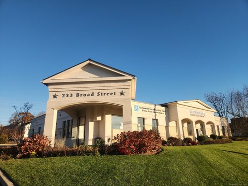 233 Broad St, Milford, CT, 06460-3371 | Card Image