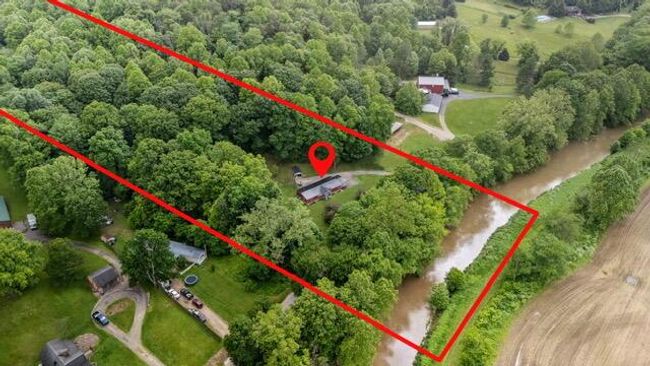 Estimated Property lines in red | Image 36