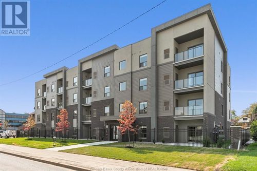 401-955 Ouellette Ave, Windsor, ON, N9A4J5 | Card Image