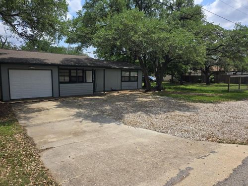 18215 Center St, Jonestown, TX, 78645-3310 | Card Image