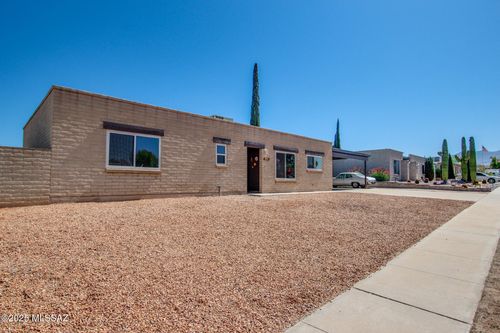9761 E Sellarole Rd, Tucson, AZ, 85730-3015 | Card Image