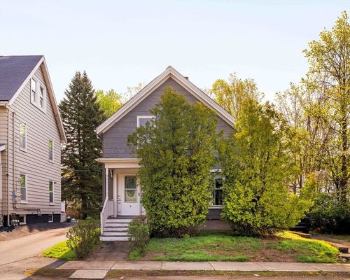 5 Washington St, Stoneham, MA, 02180-3817 | Card Image