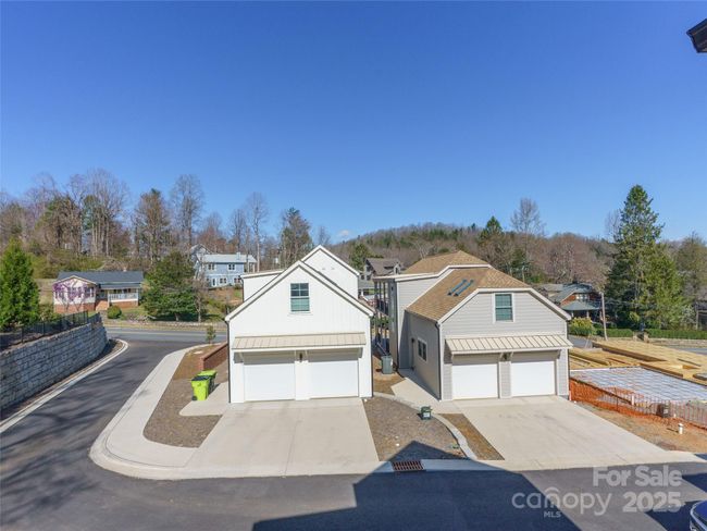 F - 43 Skyvue Ct, Townhouse with 2 bedrooms, 3 bathrooms and null parking in Saluda NC | Image 27