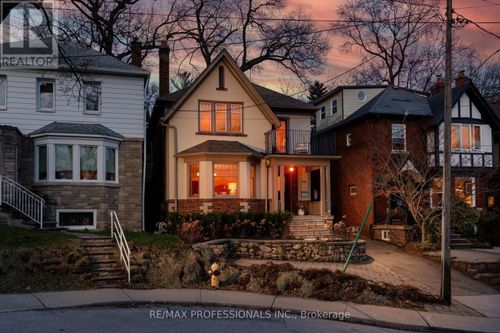 99 Riverview Gdns, Toronto, ON, M6S4E7 | Card Image