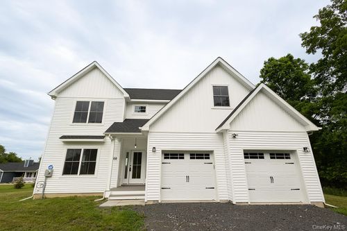 168 Pine Grove Rd, Middletown, NY, 10940-7513 | Card Image
