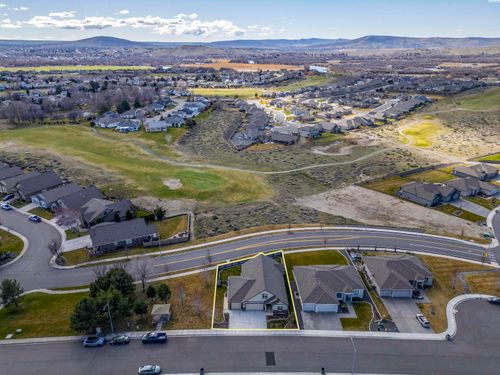 2713 Torrey Pines Way, Richland, WA, 99354-2379 | Card Image