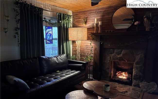 295 Jakes Mountain Rd, House other with 3 bedrooms, 2 bathrooms and null parking in Deep Gap NC | Image 28