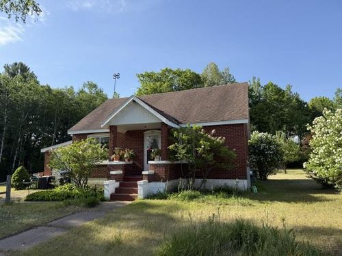 141 Van Buren Ave, Wausaukee, WI, 54177-9613 | Card Image